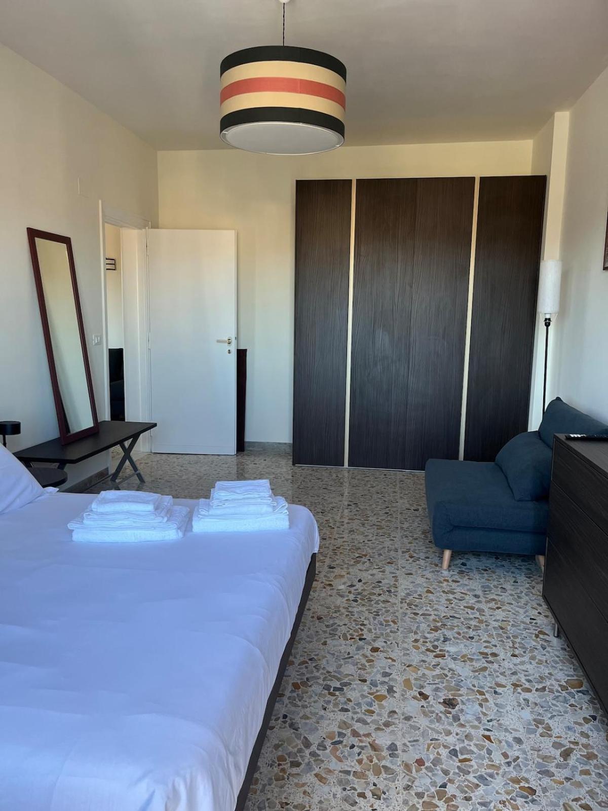 Panoramic Penthouse 10m From Metro A Apartment Rom